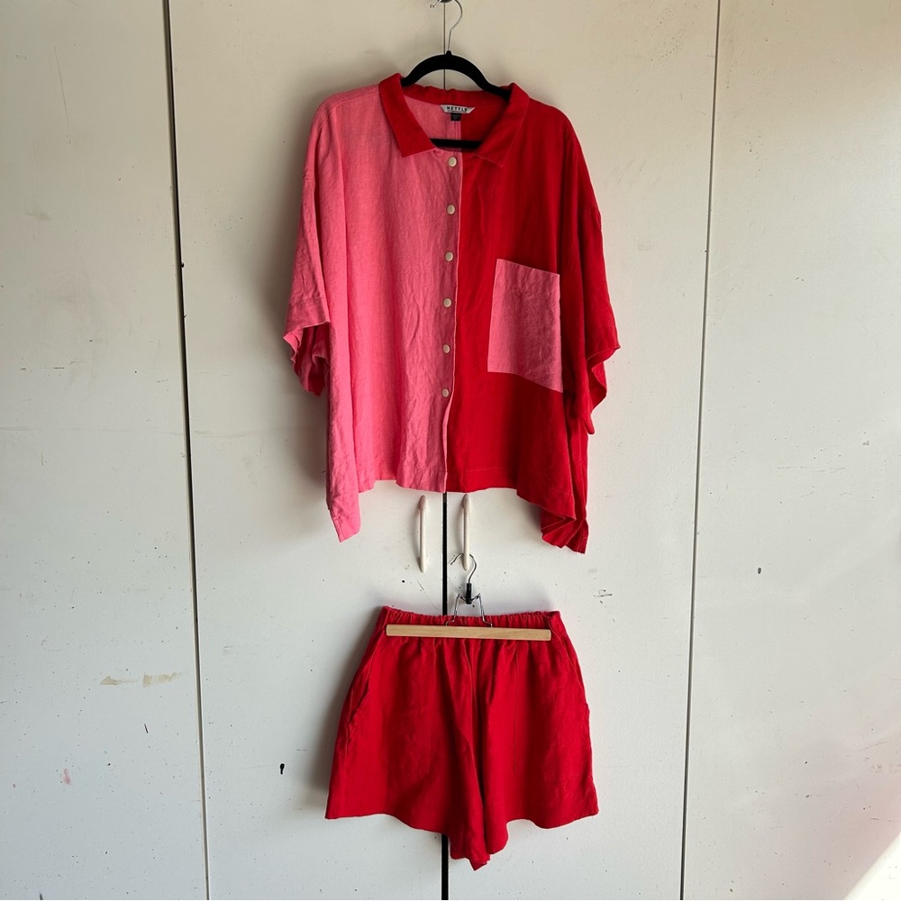 Colorblock Red and Pink Women's Shirt and Shorts Set